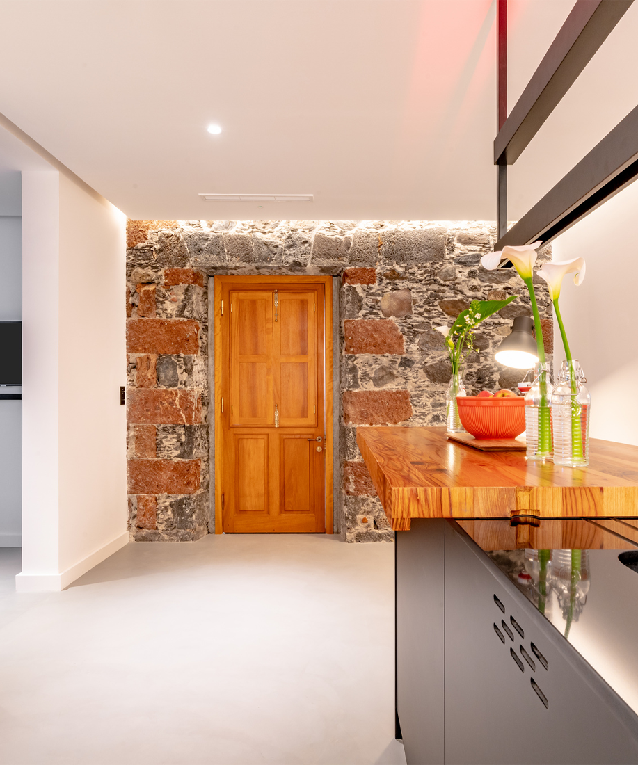 Floatel Faro Punta Cumplida-3